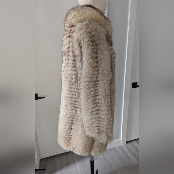 Fox Fur Coat - Picture 2 of 6